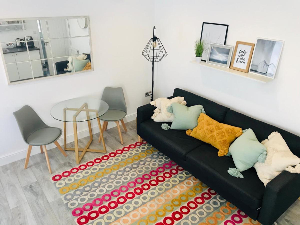 Seabeach Snug Дийл Екстериор снимка
